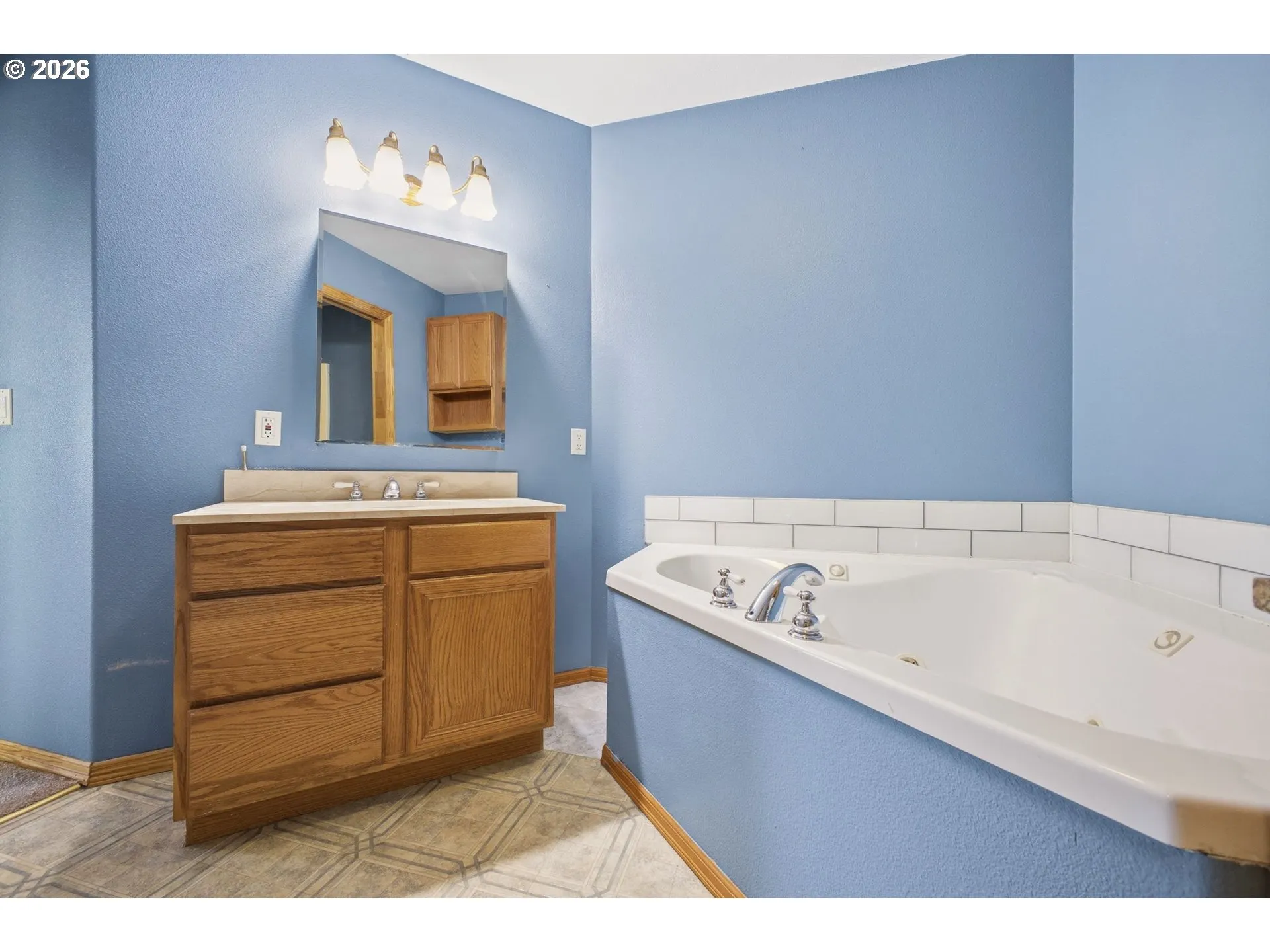 Bathroom, Attached-Upper