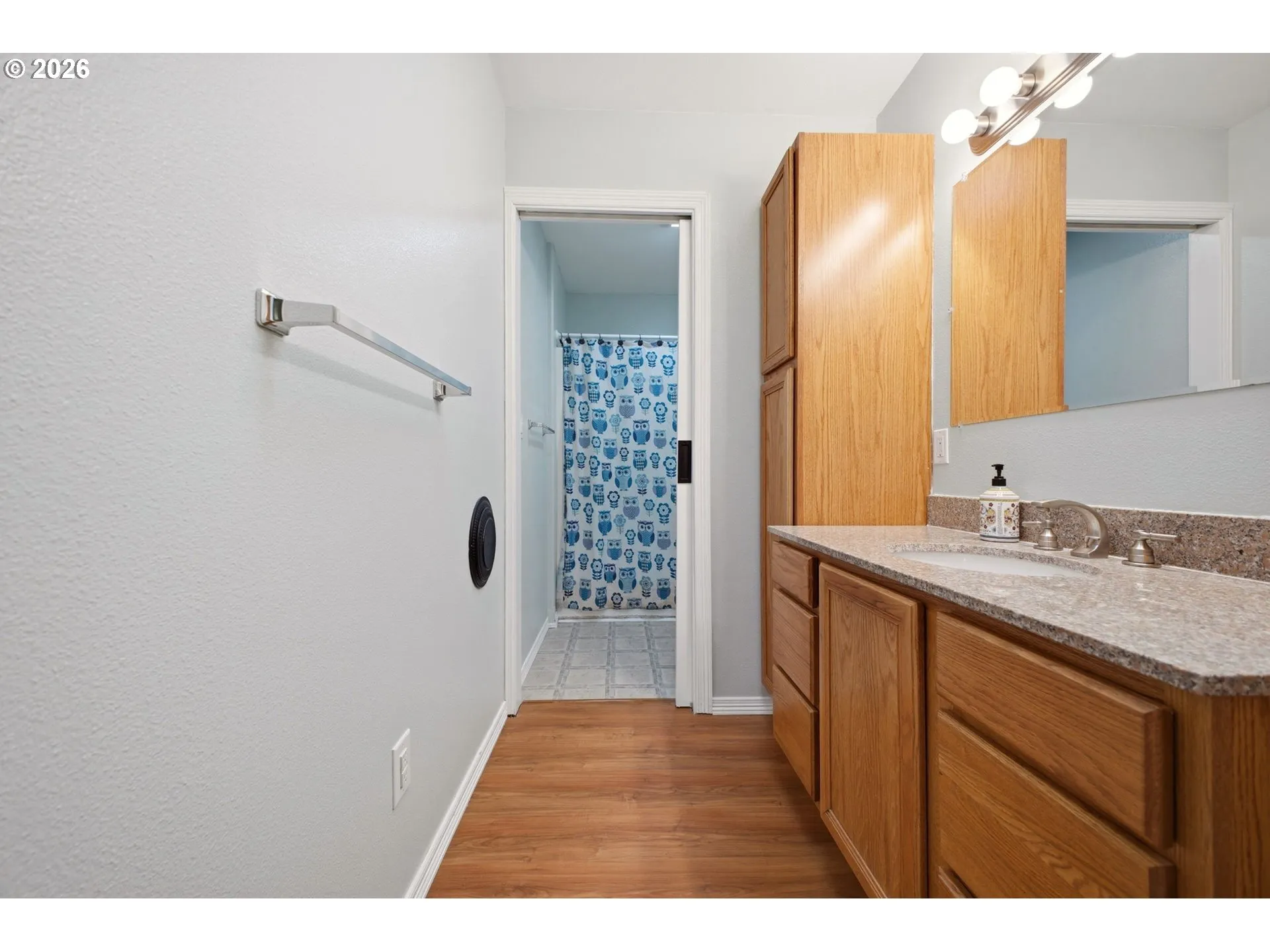 Bathroom-Upper