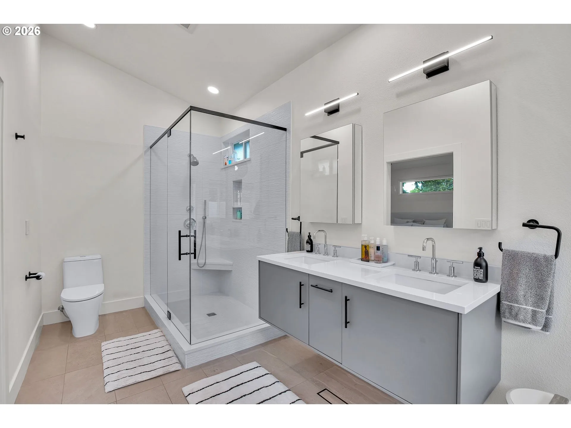 Bathroom-Walk in Shower