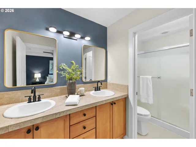 Bathroom, Attached-Double Sinks