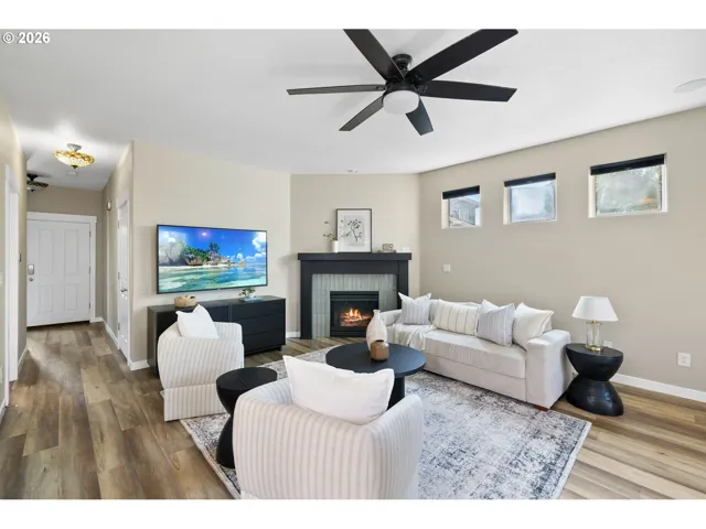 Living Room-Fireplace