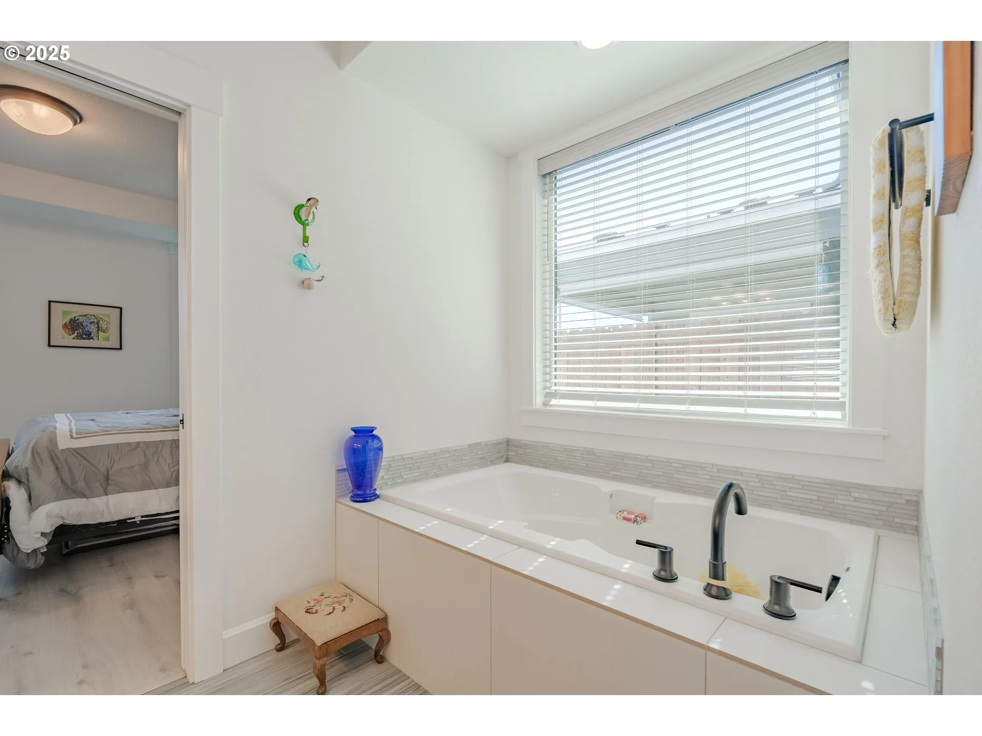Bathroom, Attached-Garden Tub