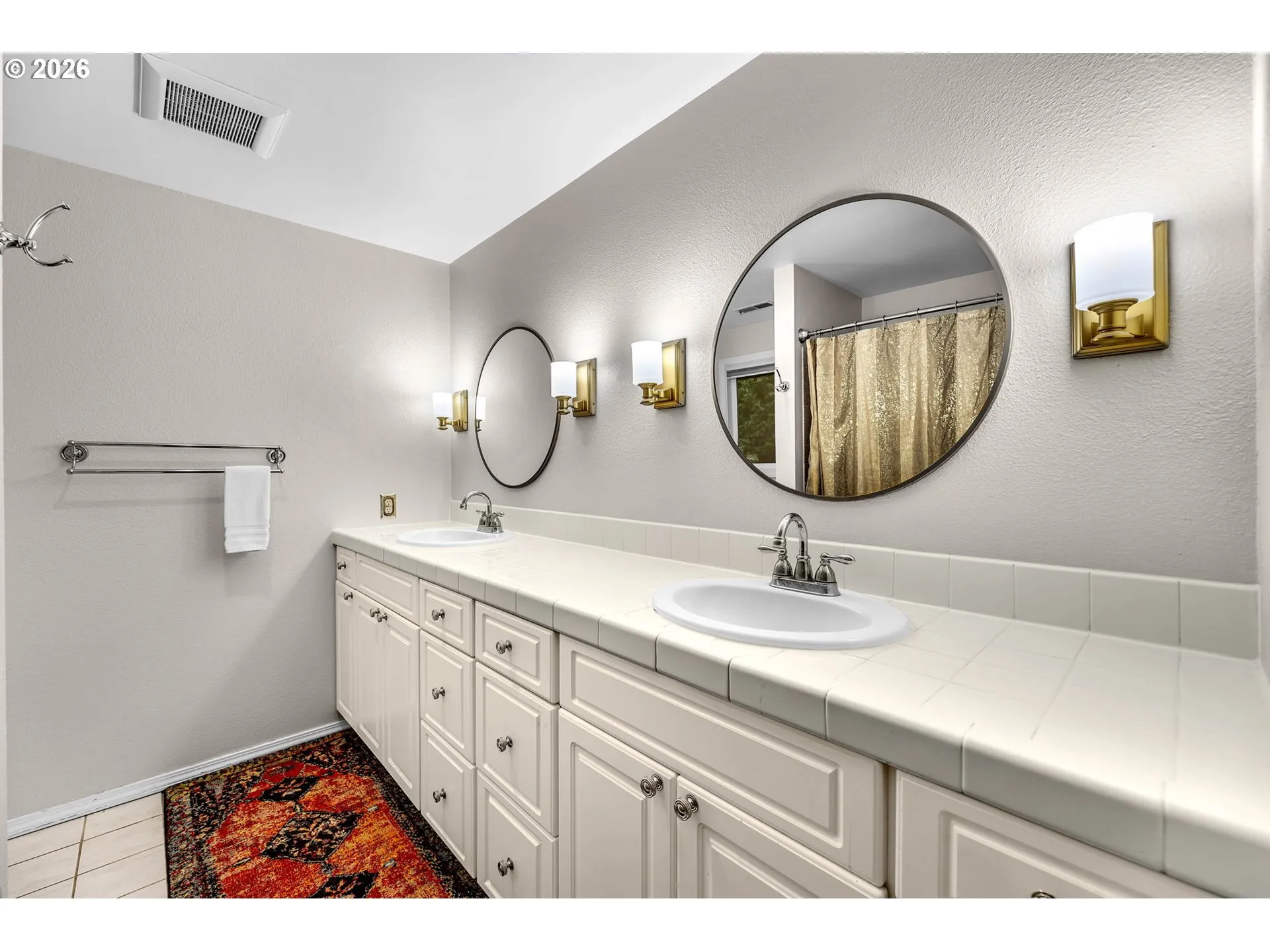 Primary Bedroom-Attached Bathroom