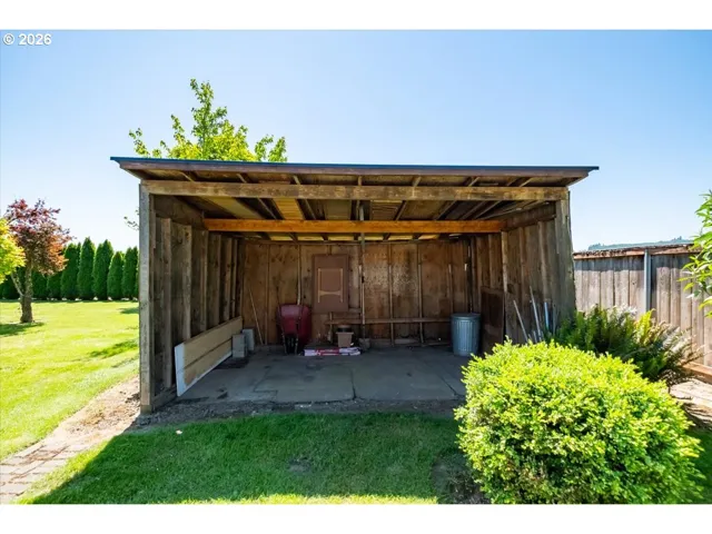 Shed