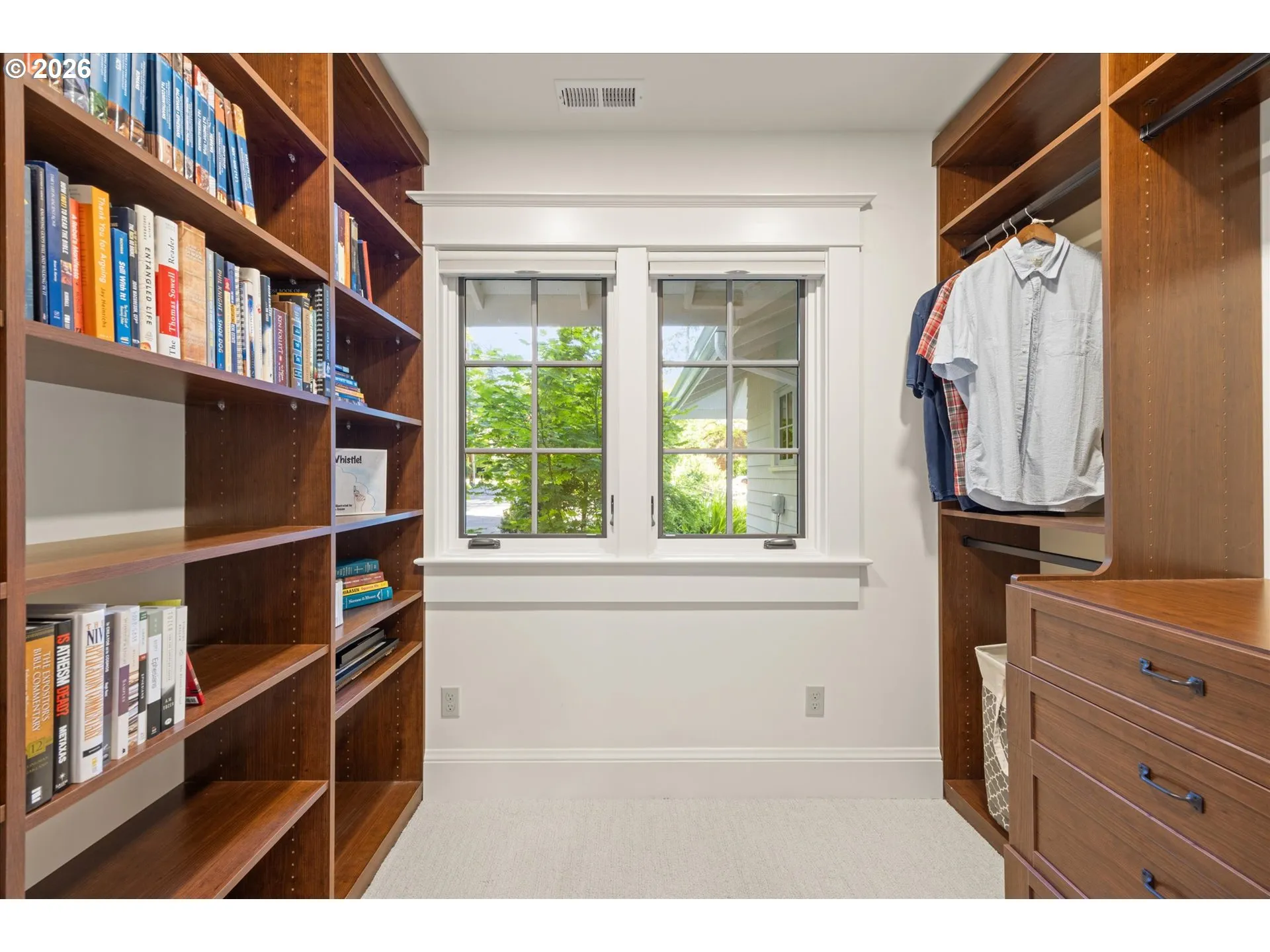 Bedroom, Owner's Suite-Walk-In Closet