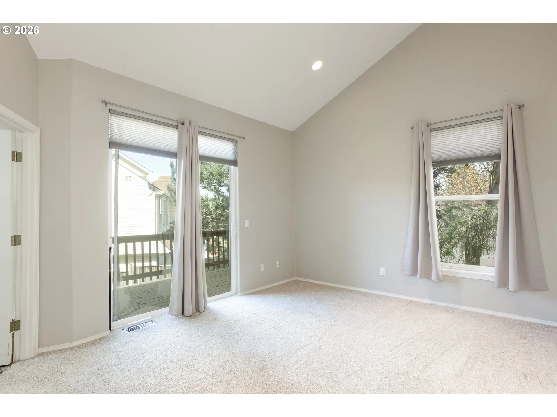 Bedroom, Primary-Vaulted Ceilings