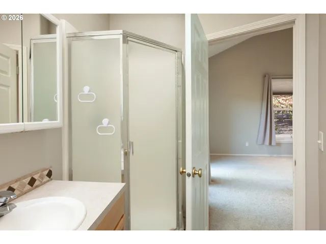 Bathroom-Walk in Shower