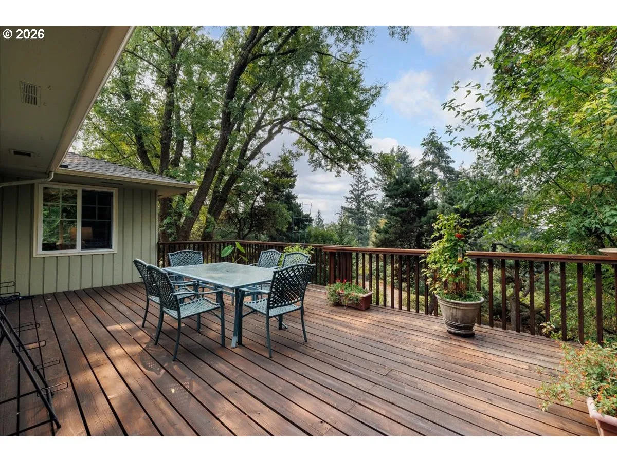Deck-Main