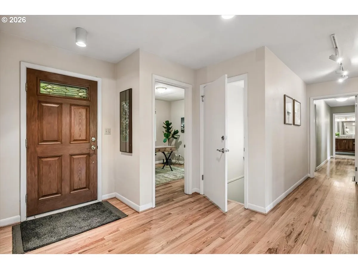 Entrance/Foyer