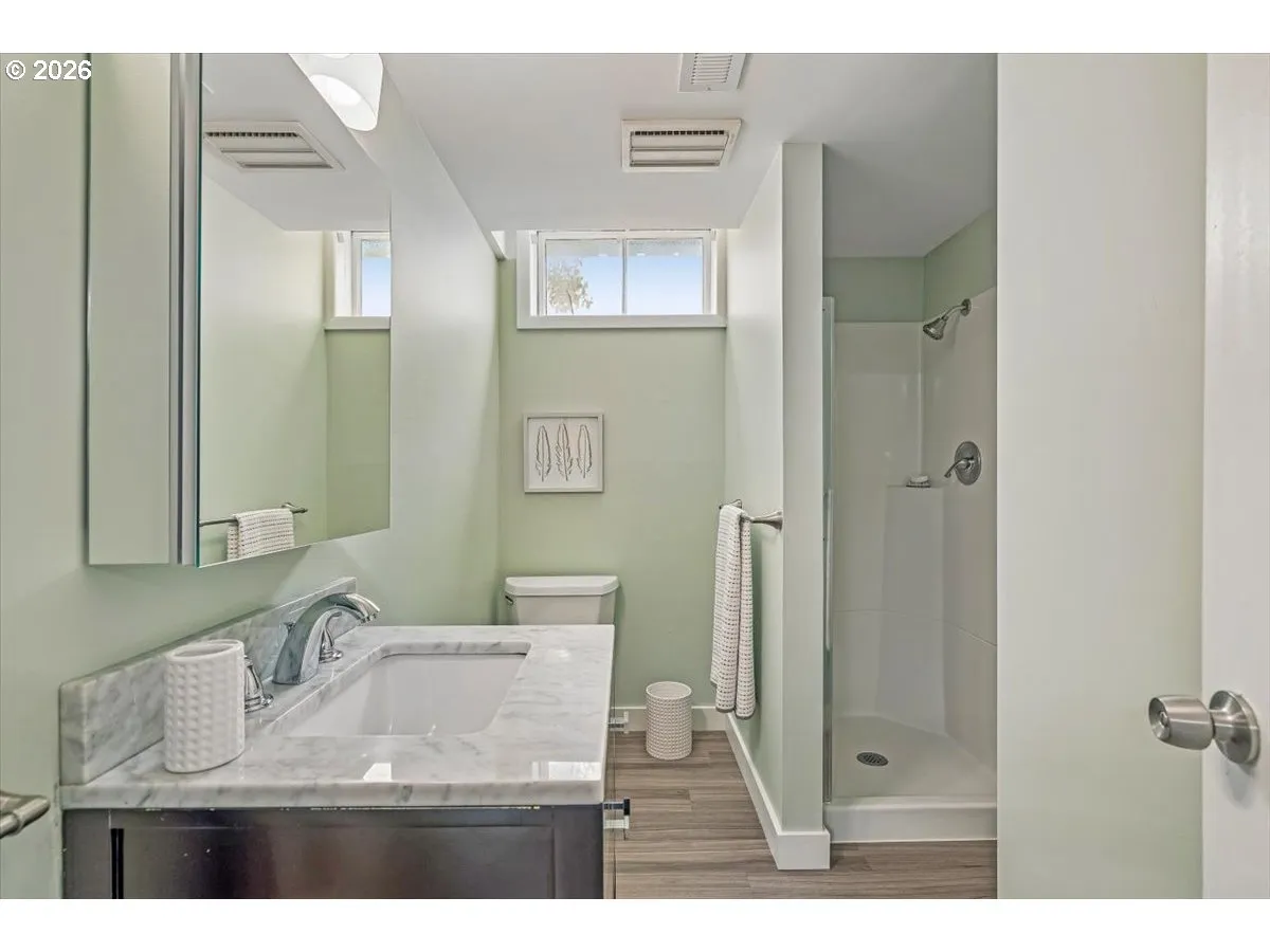 Bathroom-Walk in Shower