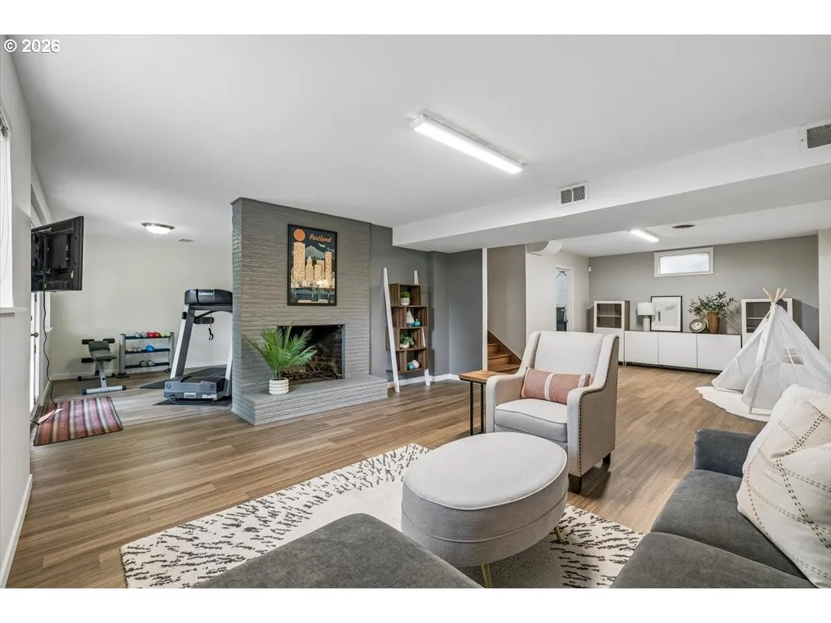 Family Room-Lower