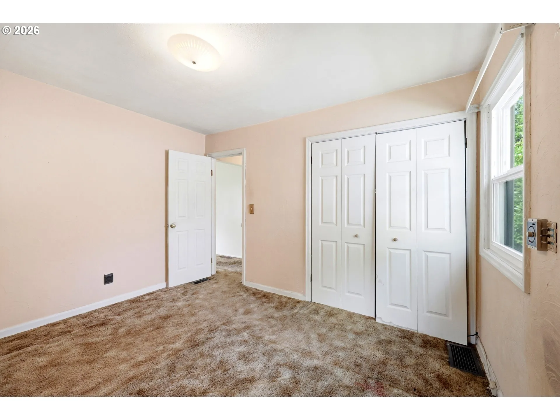 Bedroom, Primary