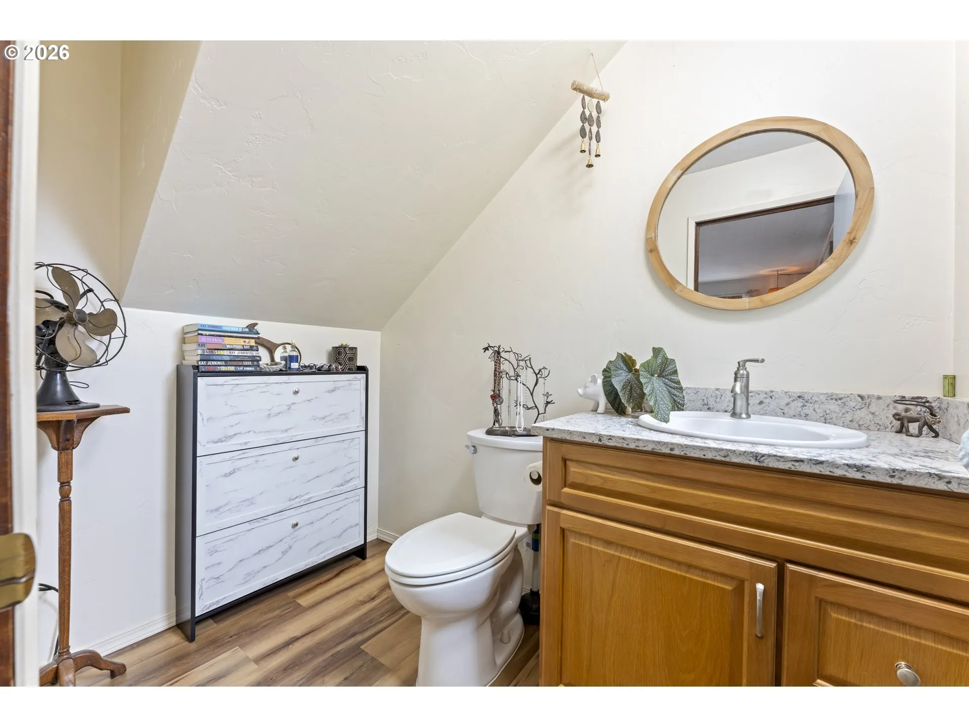 Bathroom-Upper