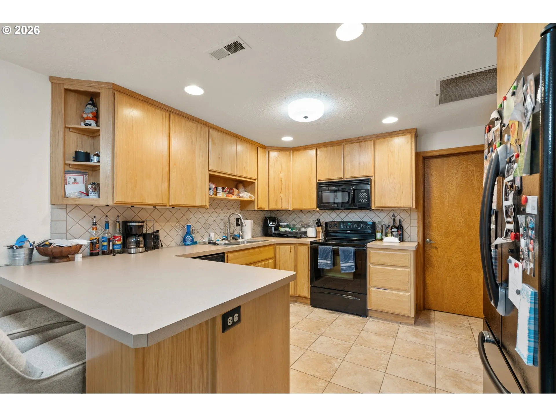 Kitchen-Eating Area