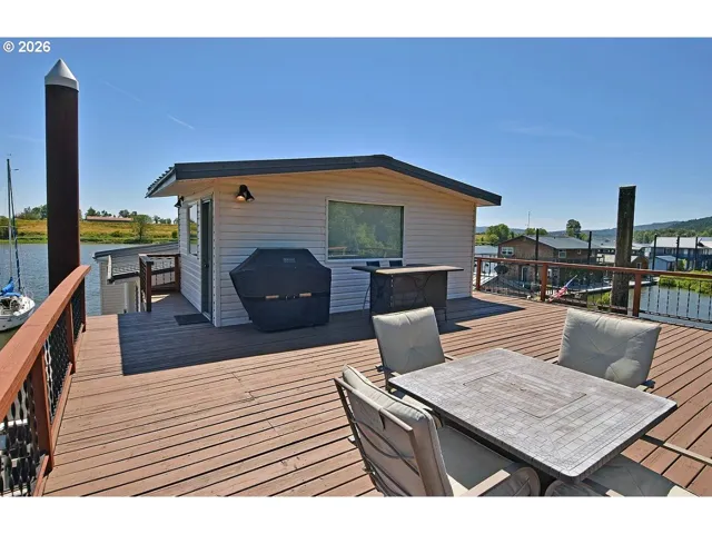 Deck-Upper