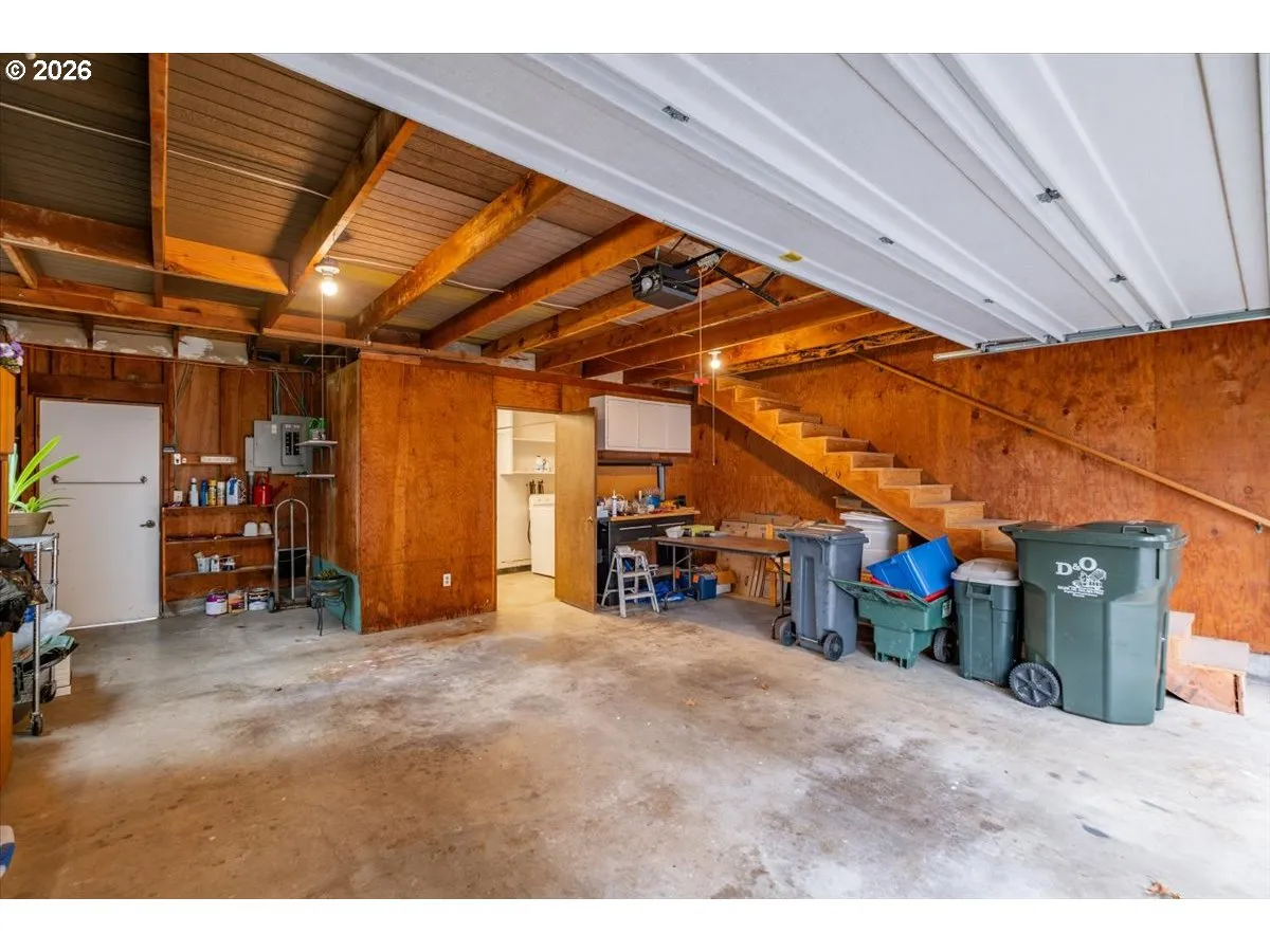 Garage-# 1