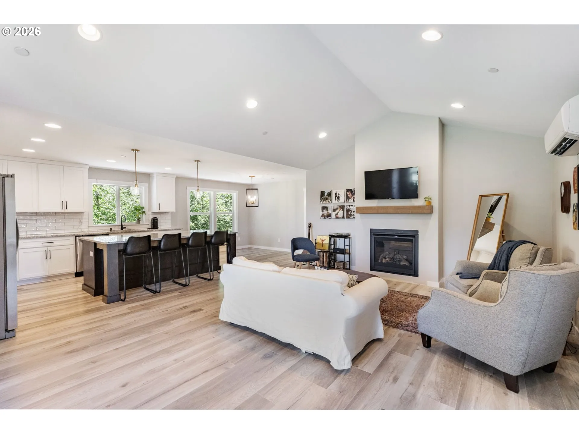 Living Room/Dining Room