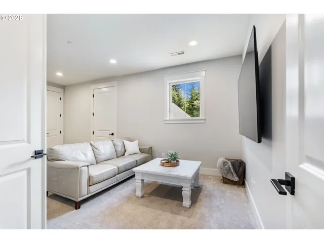 Bonus Room-Upper