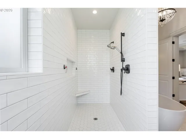 Bathroom-Walk in Shower