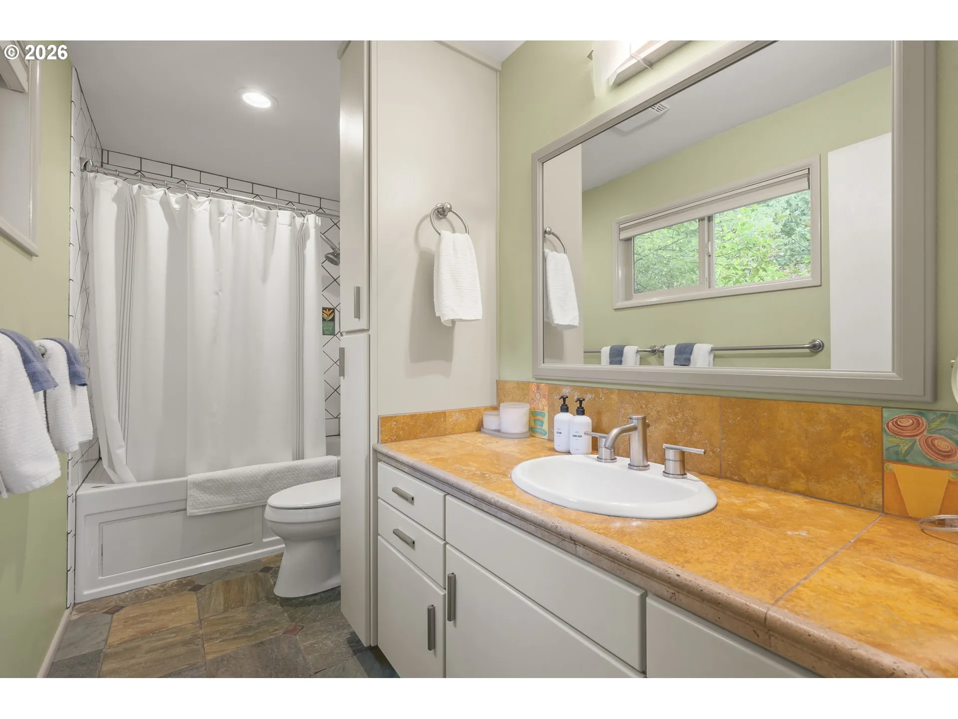 En Suite Bathroom