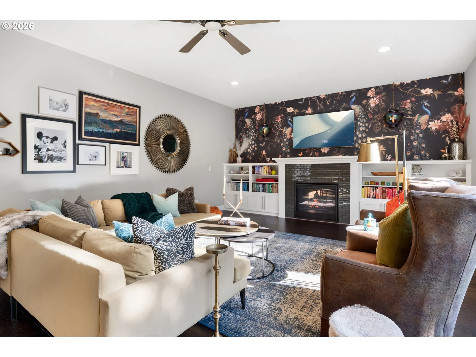 Living Room-Built-In Shelving