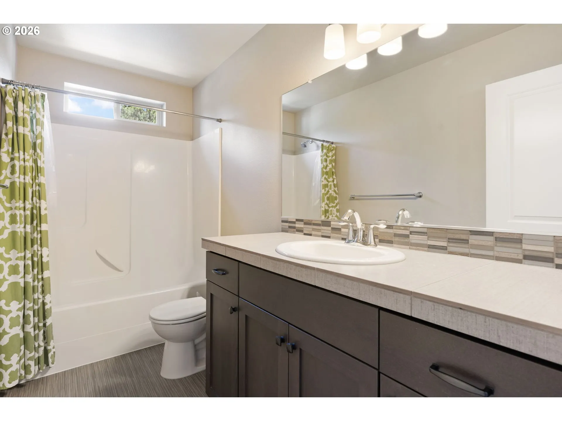 Bathroom-Upper