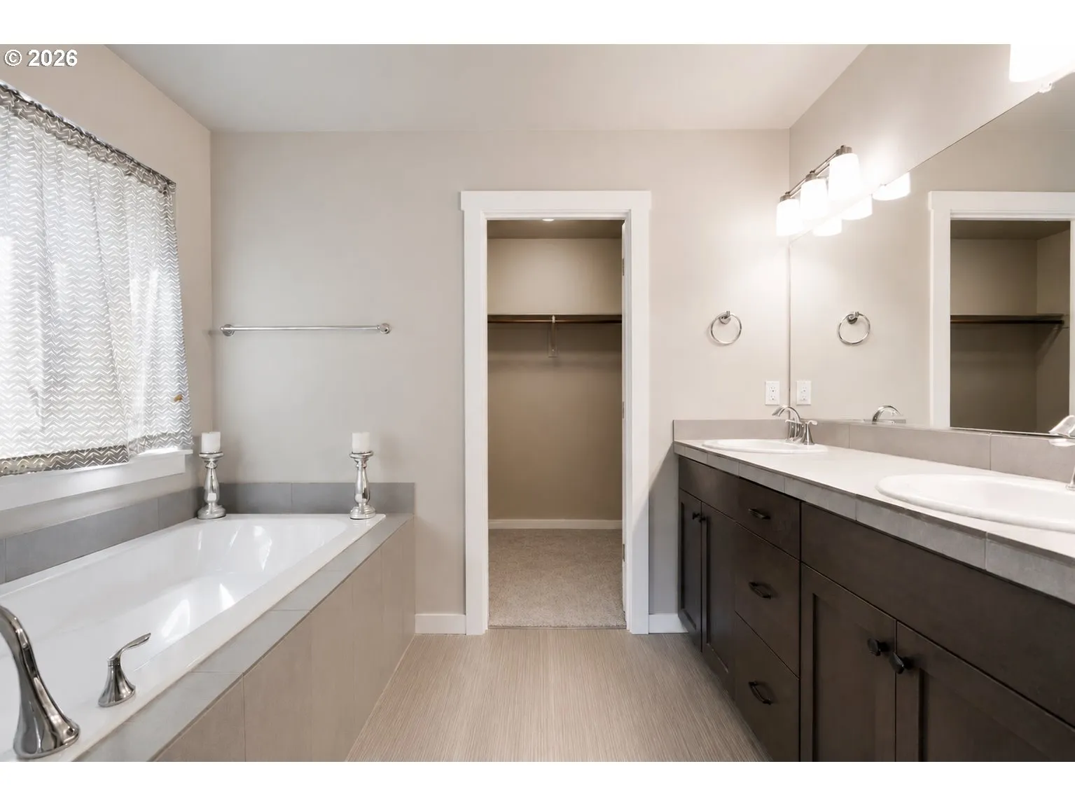 Bathroom-Upper