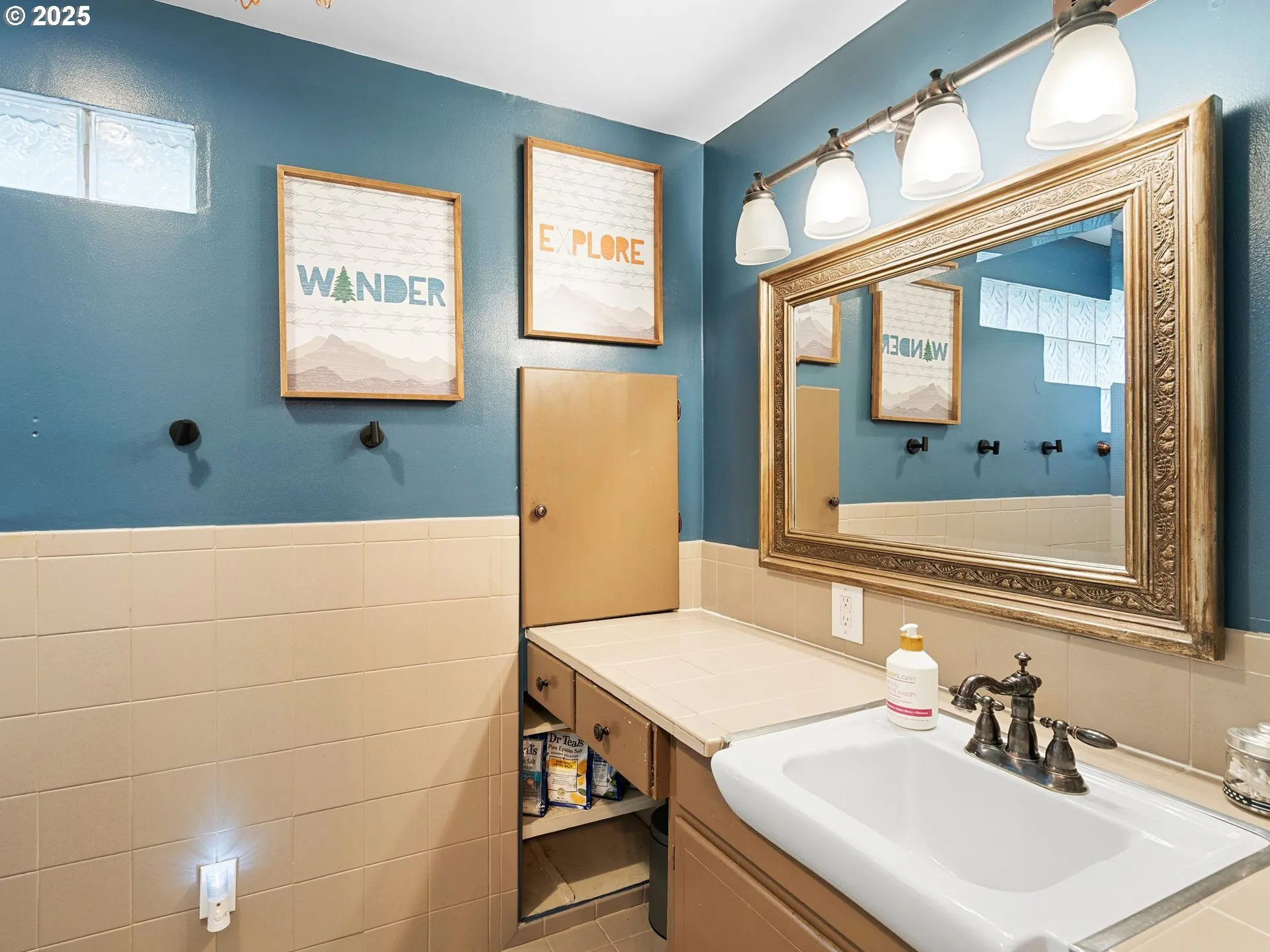 Attached Bathroom #1-Full Bathroom