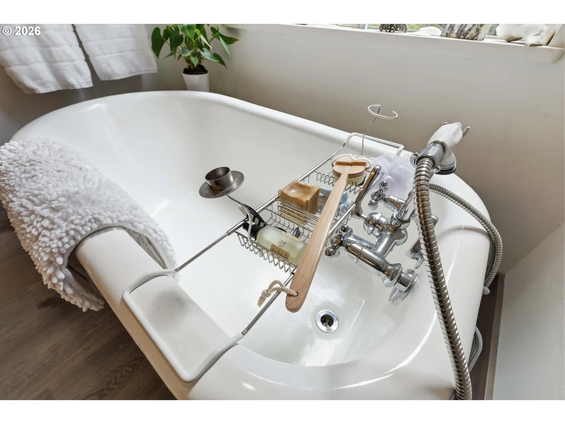 Bathroom, Attached-Garden Tub