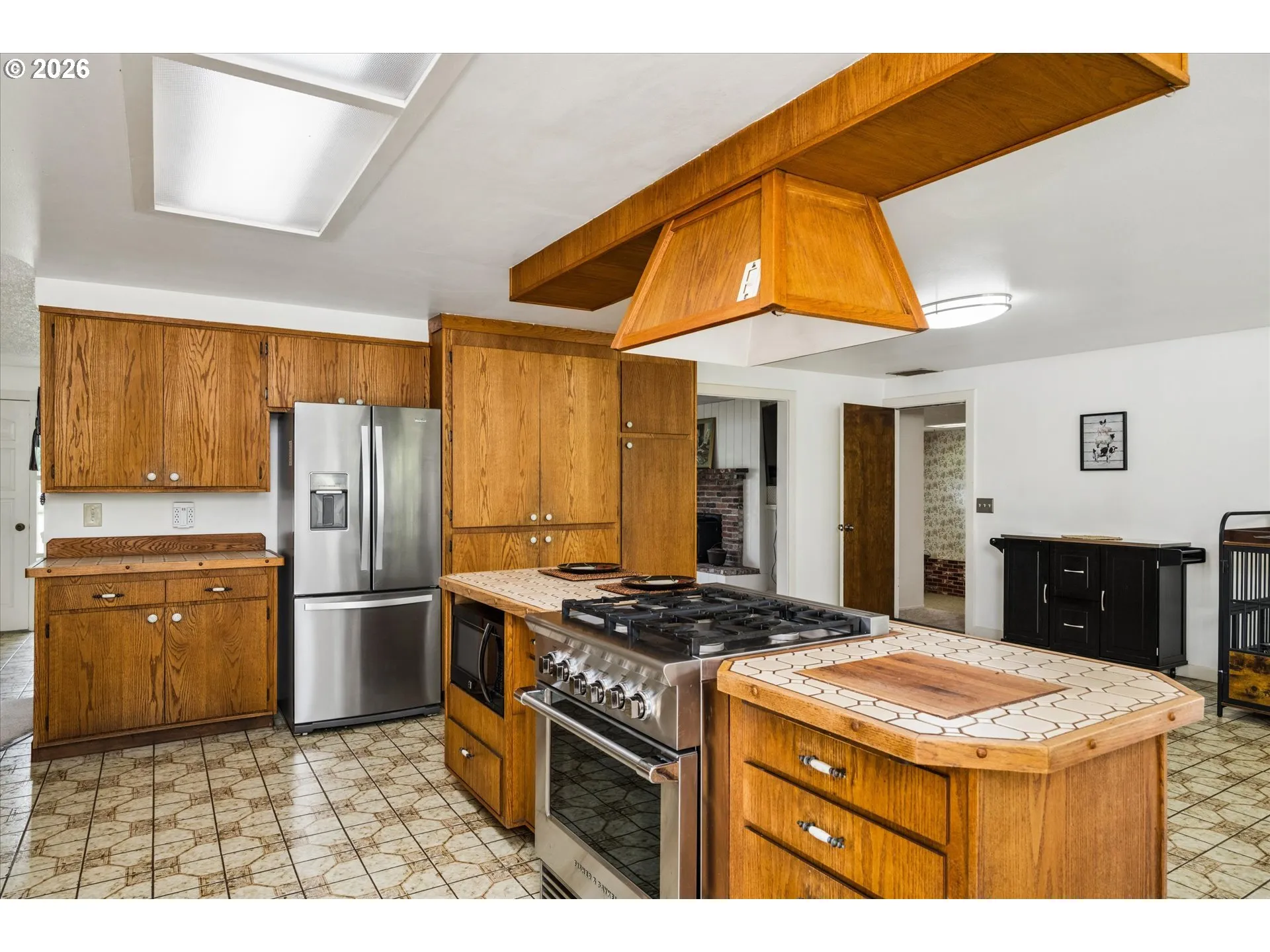 Kitchen-Cooking Island