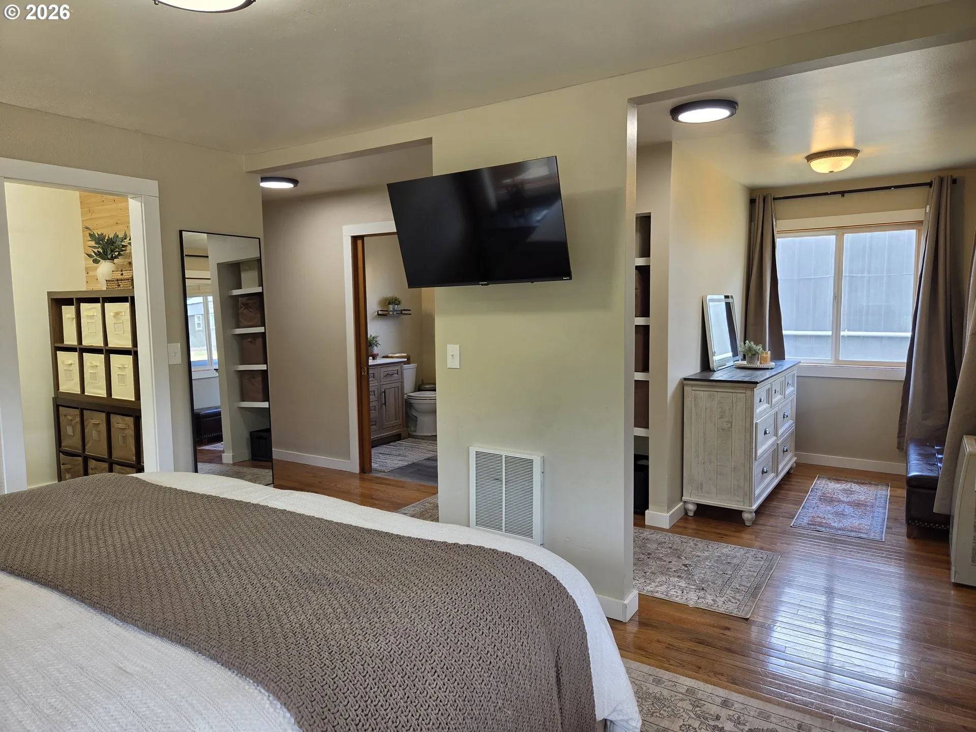 Owner's Suite Bedroom-Main