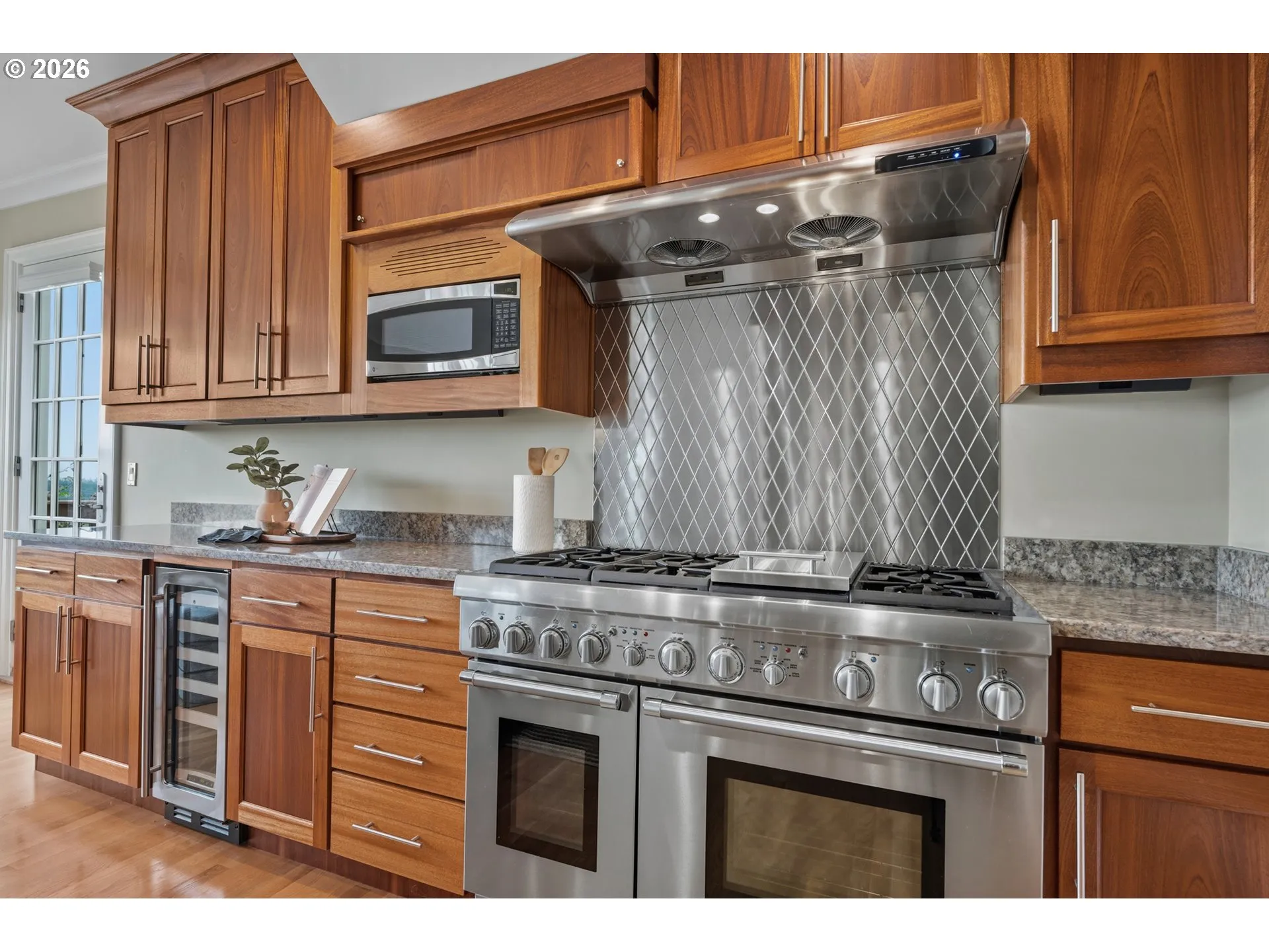 Kitchen-Oven