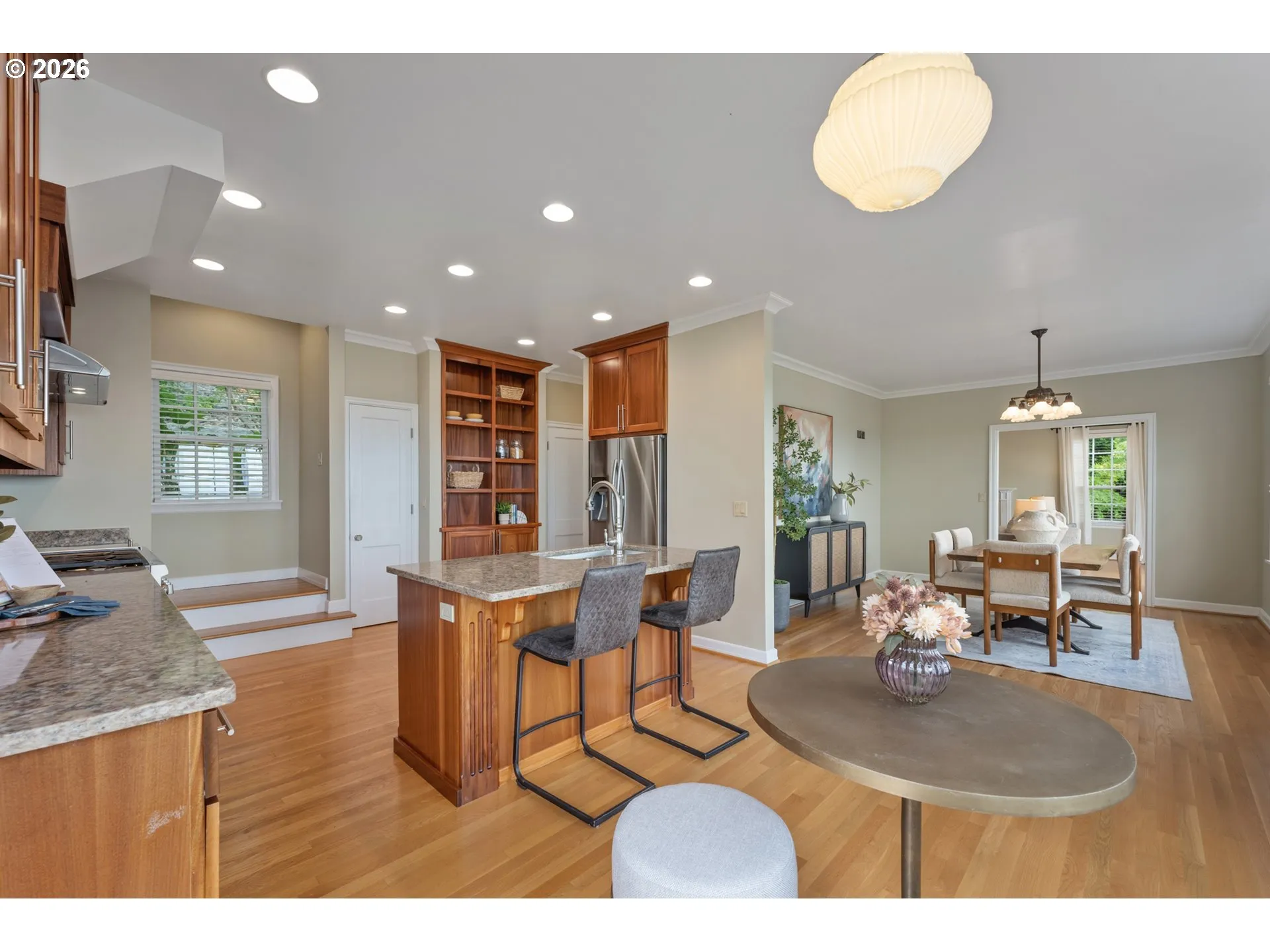Kitchen/Nook-Island