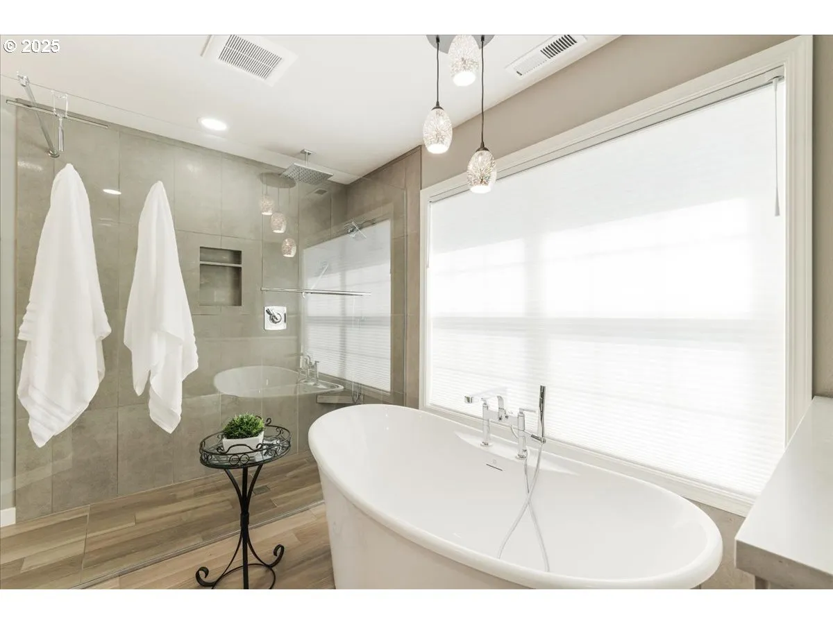 Bedroom, Owner's Suite