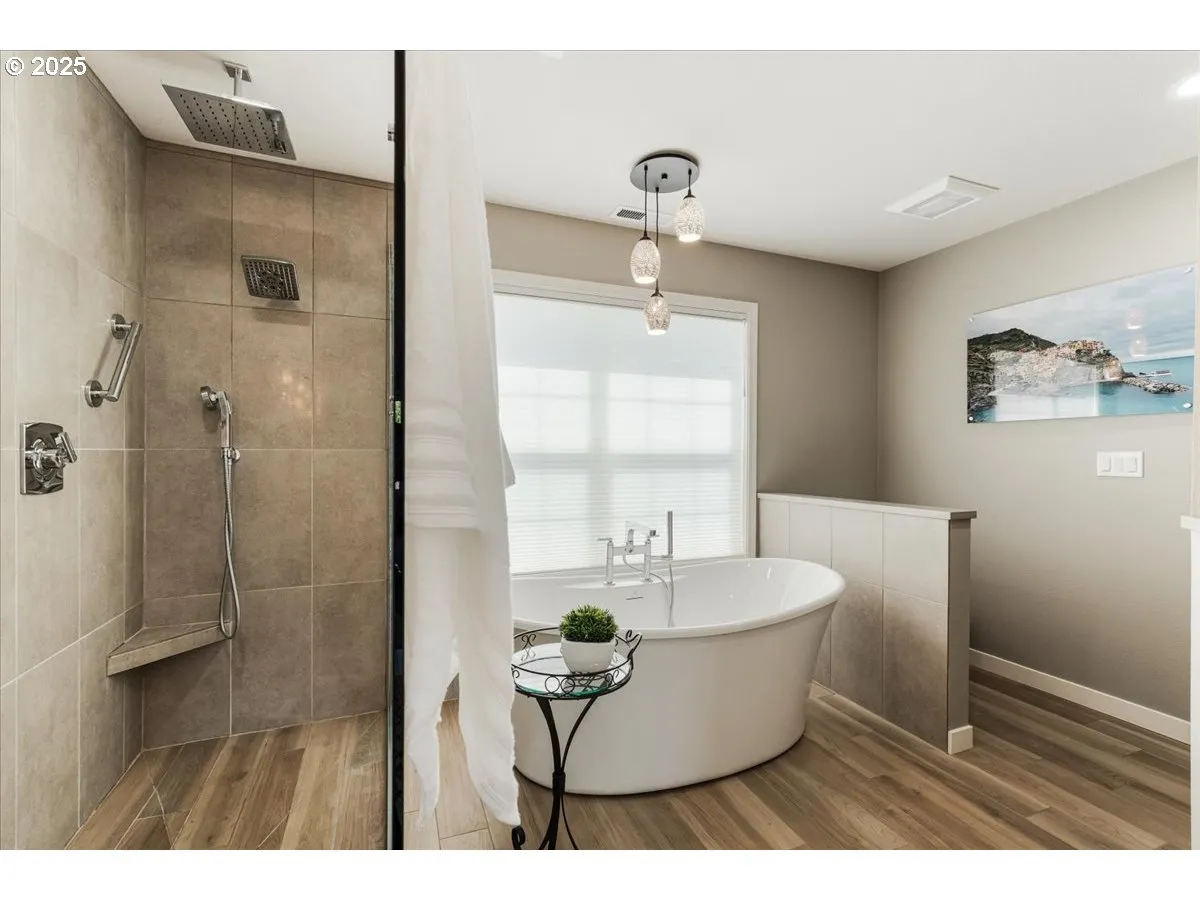 Bedroom, Owner's Suite