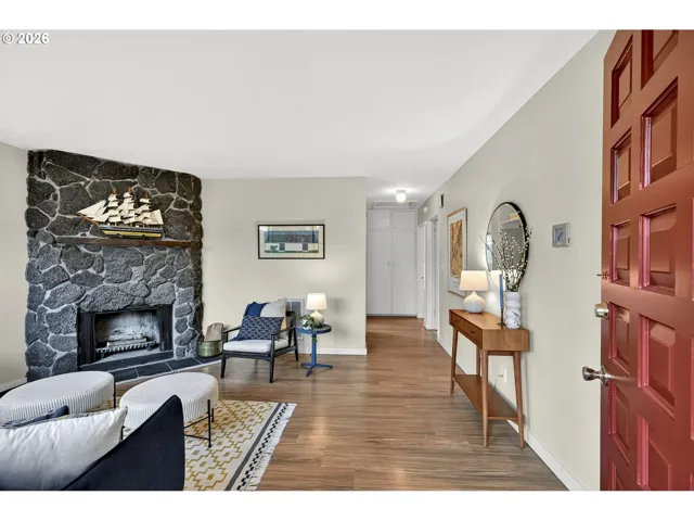 Living Room-Fireplace