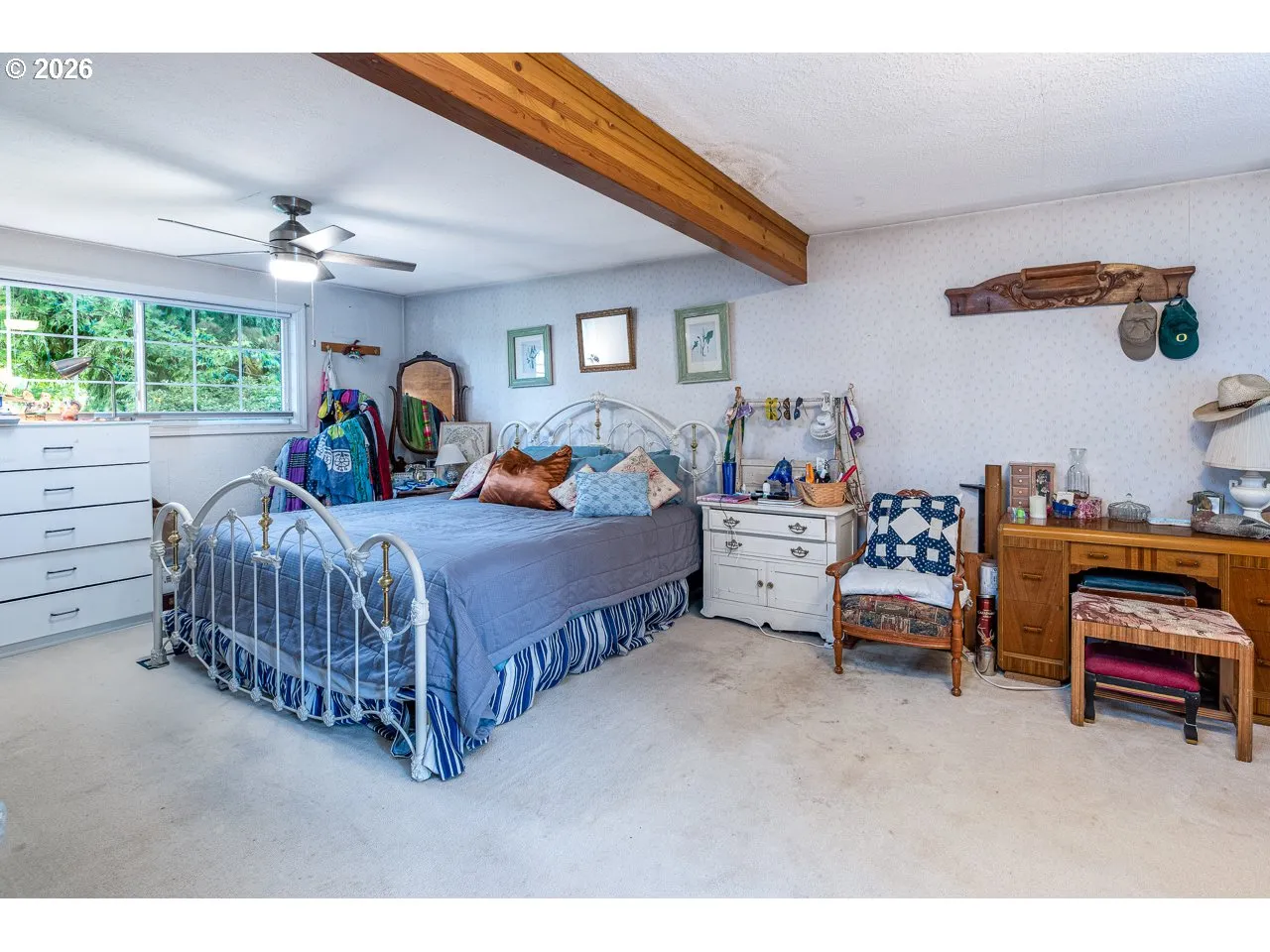 Bedroom, Primary