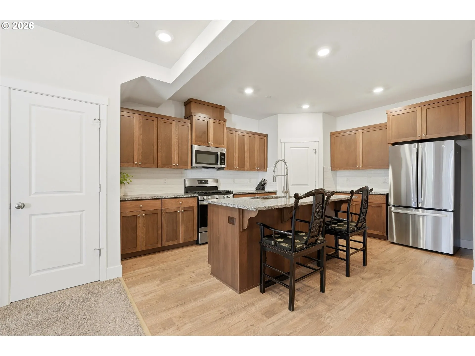 Kitchen-Breakfast Bar