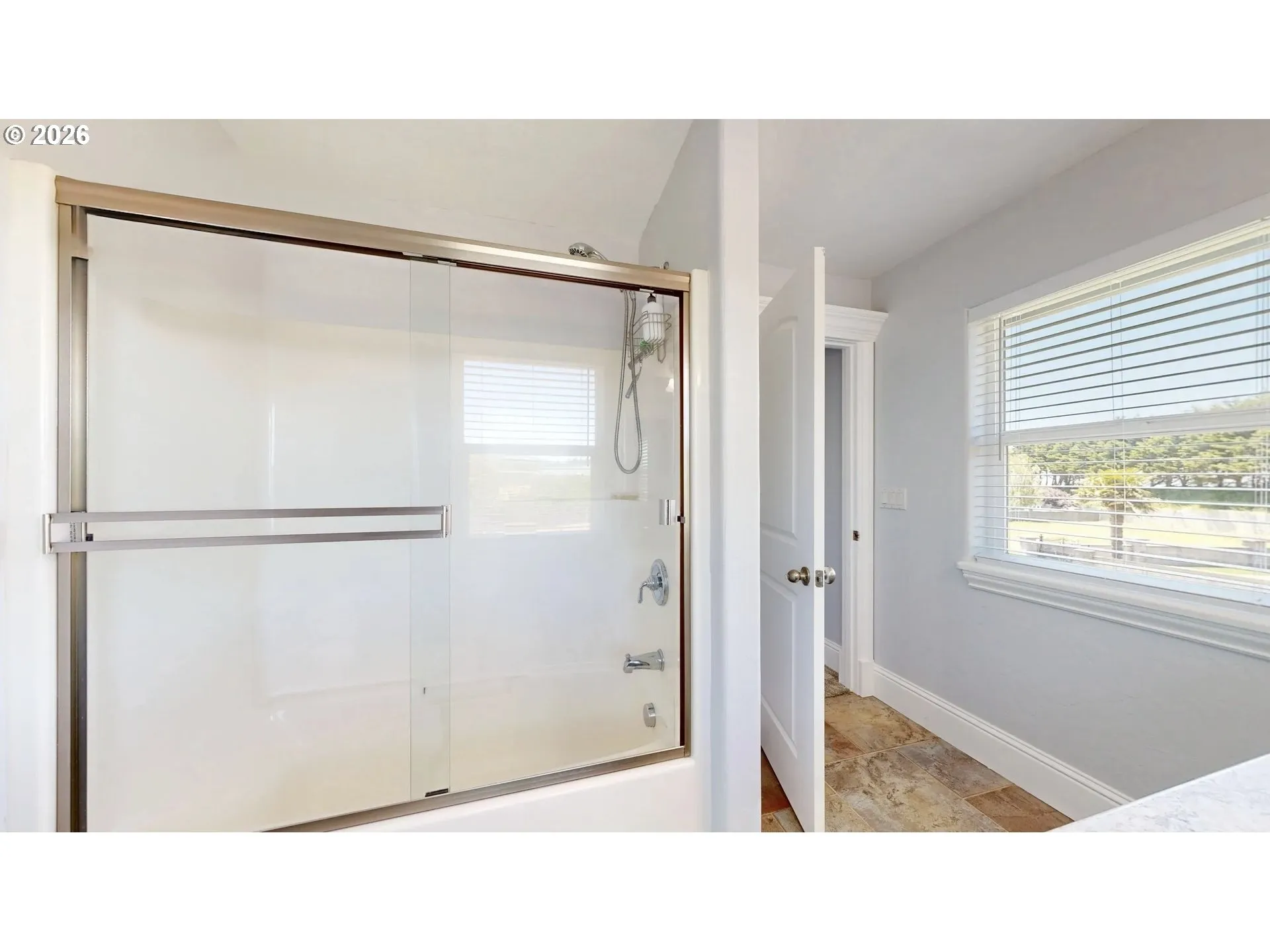 Bathroom-Upper