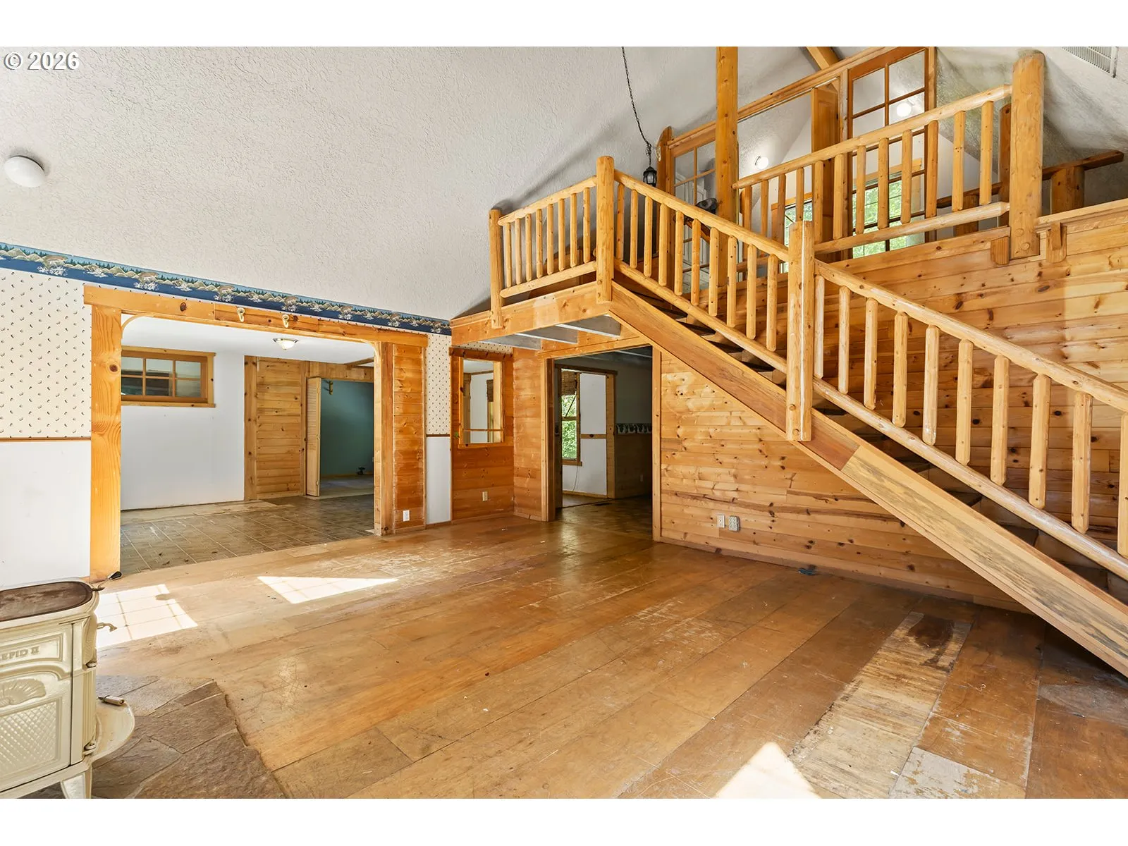 Living Room-Vaulted Ceilings