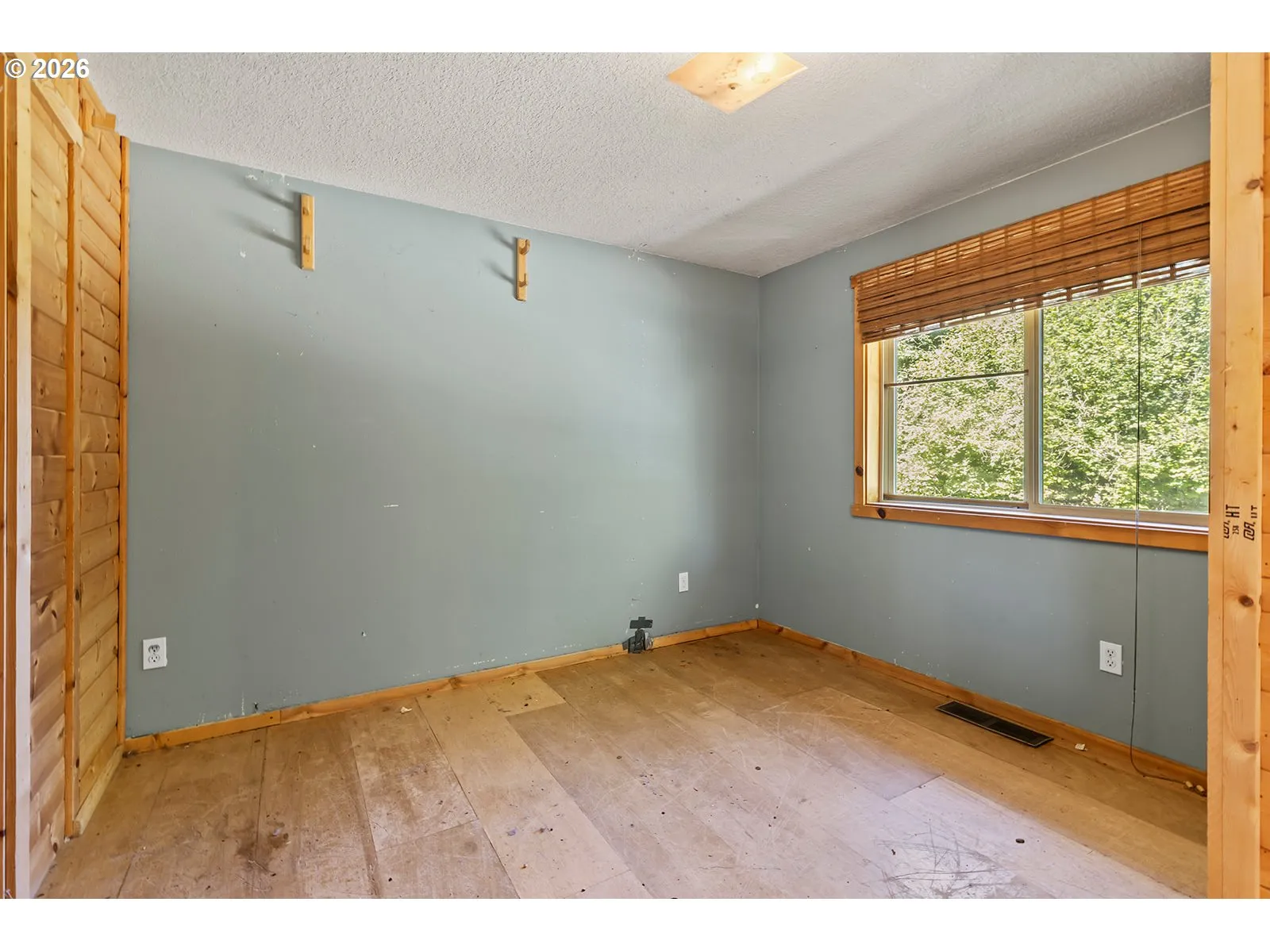 Bedroom, Owner's Suite-Main