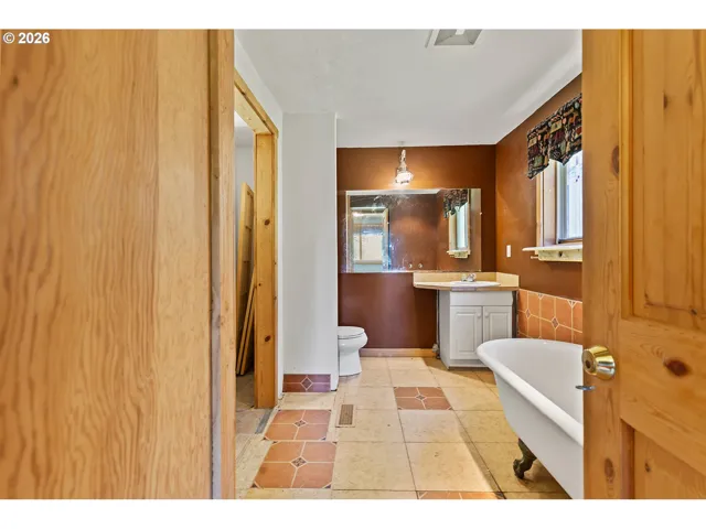 En Suite Bathroom