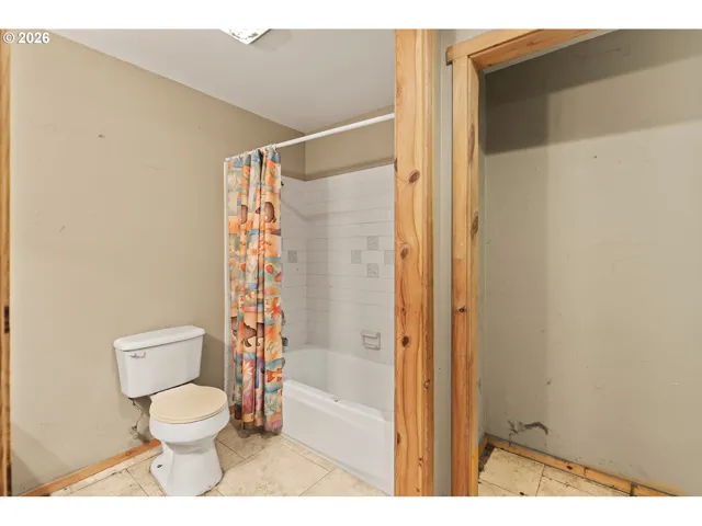 En Suite Bathroom