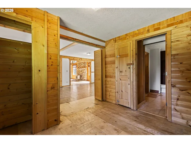Bedroom, Owner's Suite-Main