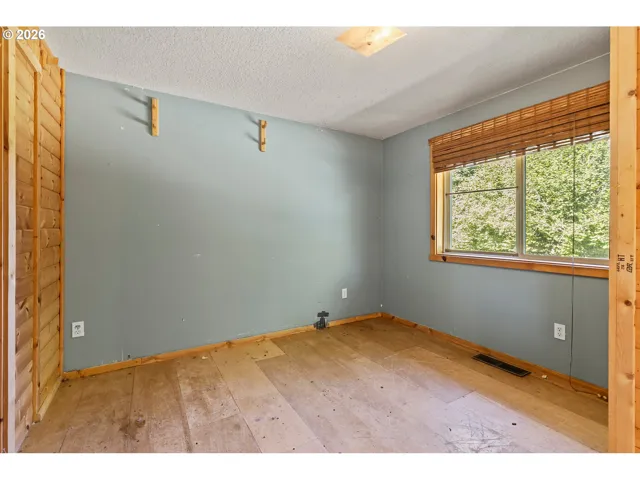 Bedroom, Owner's Suite-Main