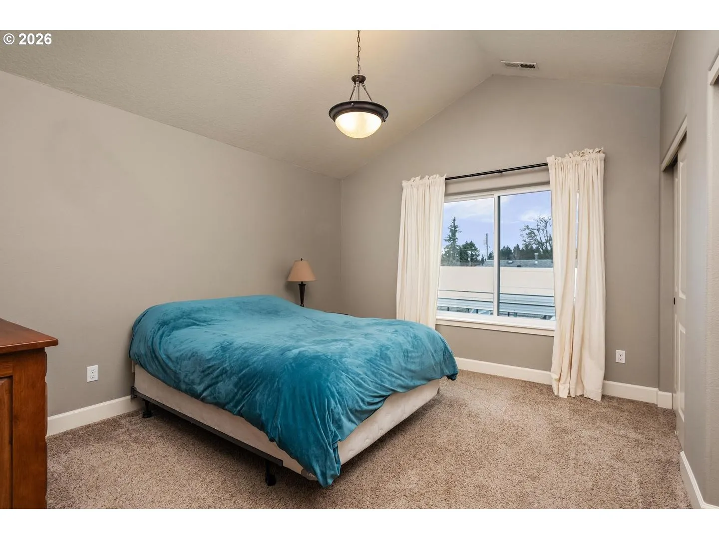 Bedroom, Primary-Vaulted Ceilings