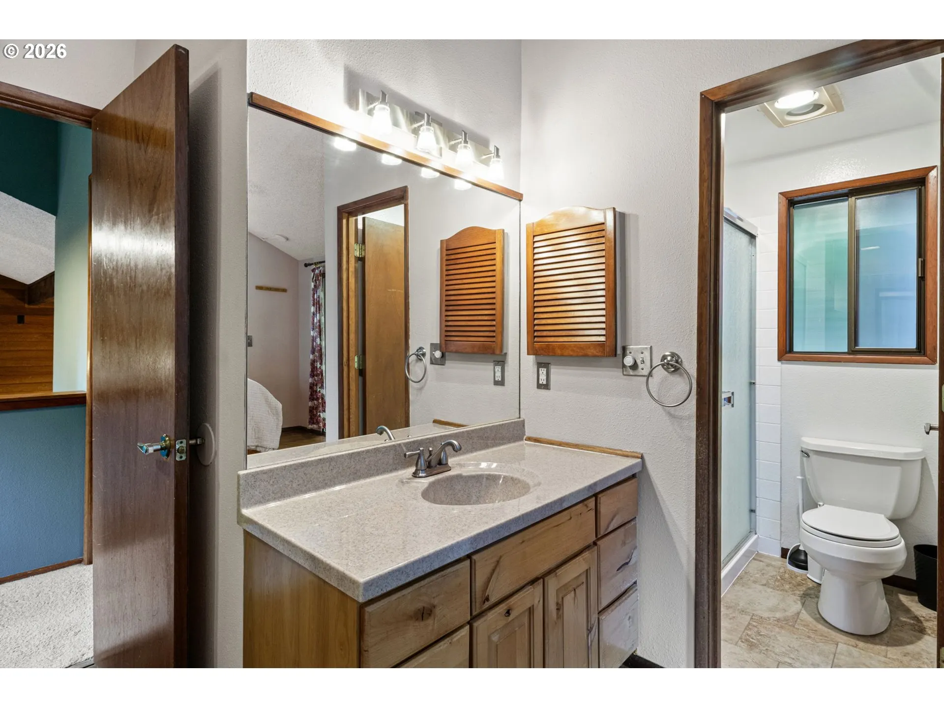 Bathroom, Attached
