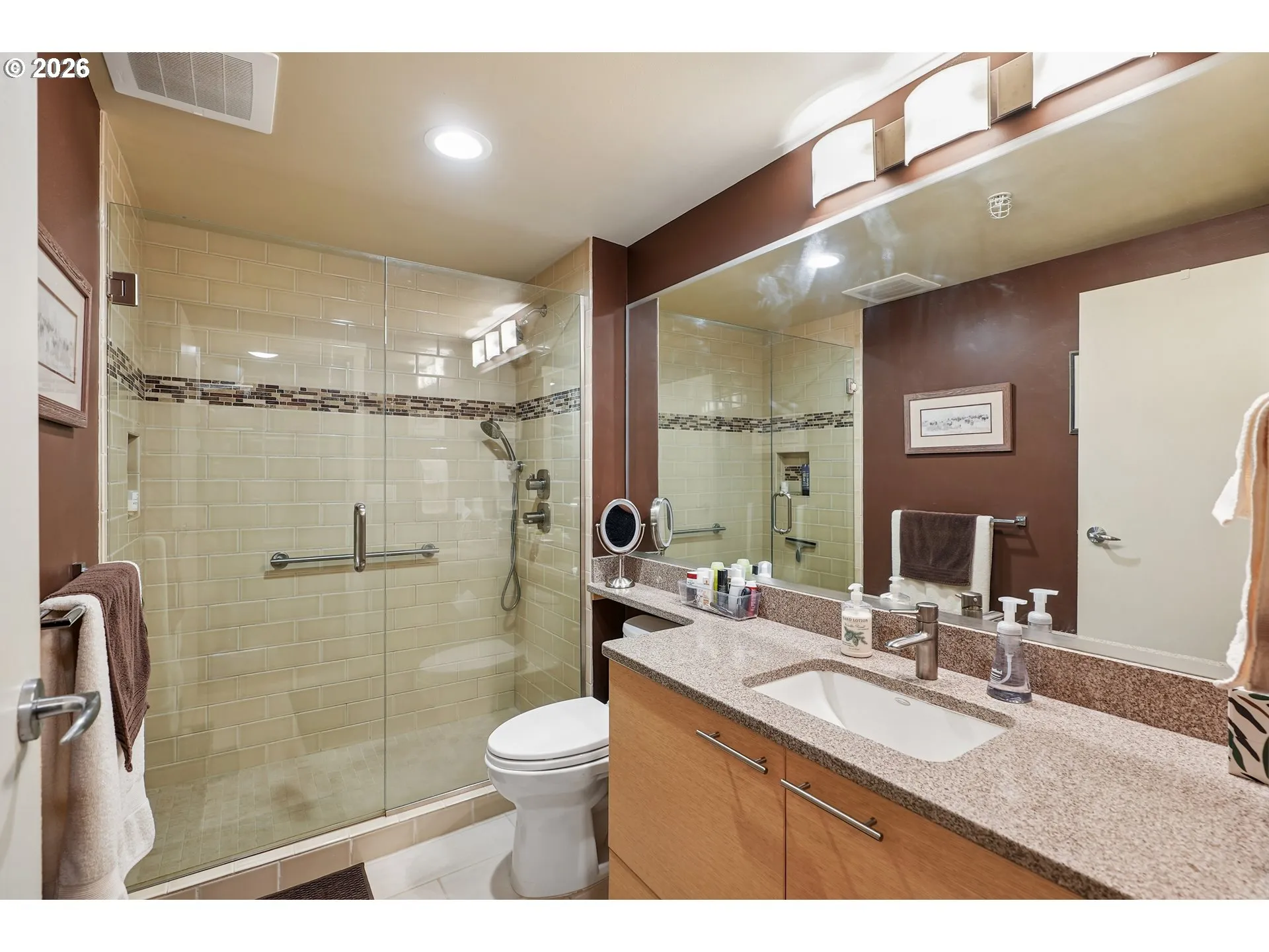 Bathroom-Walk in Shower