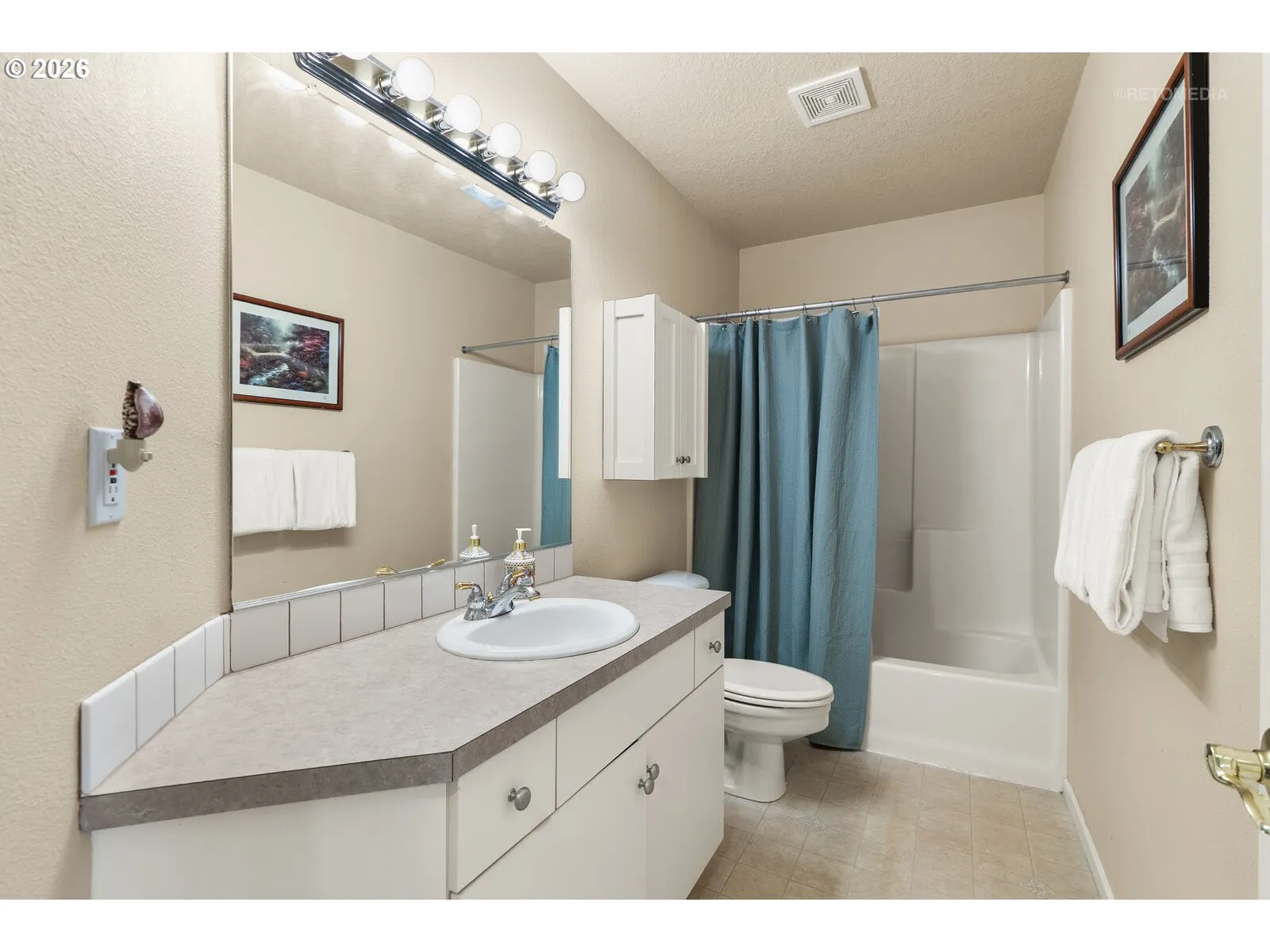 Bathroom-Hall