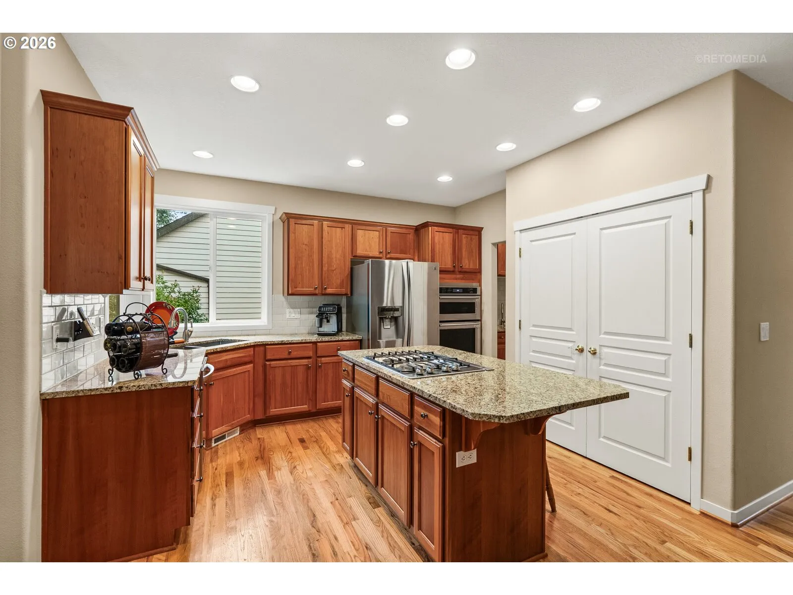 Kitchen-Cooking Island